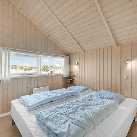 Dom wakacyjny Amazing In Skjern With Kitchen Halby